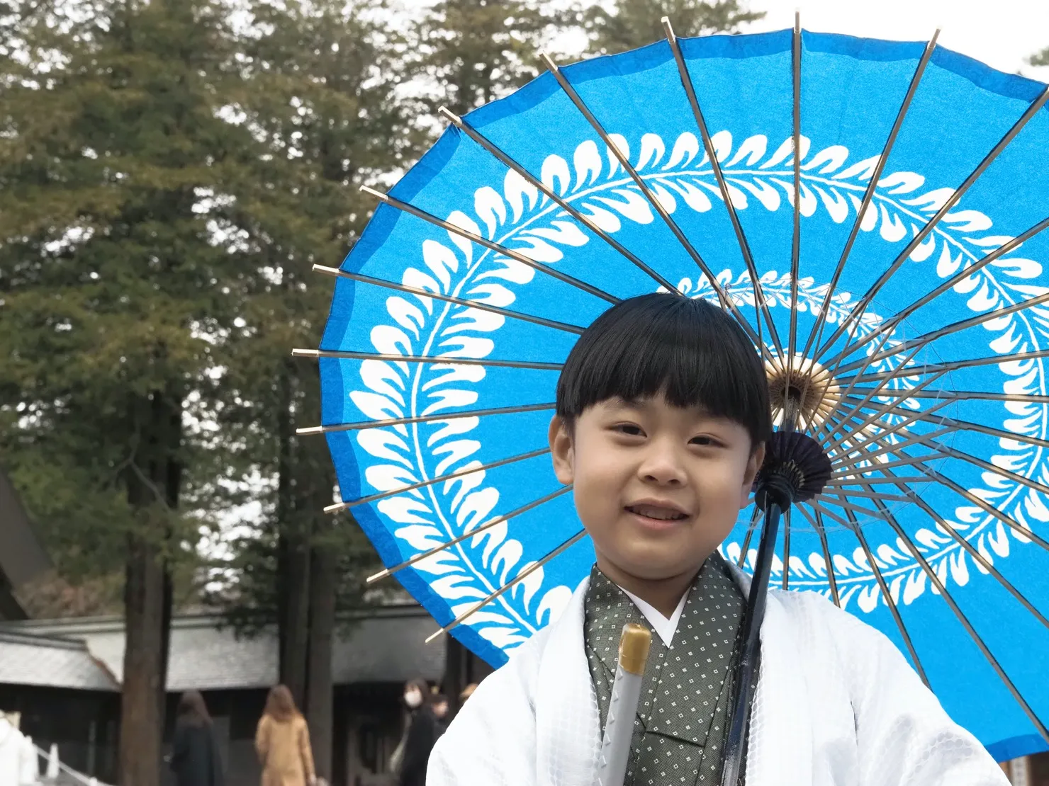 １１月２０日、北海道神宮にてHさまご家族の七五三の出張撮影でした